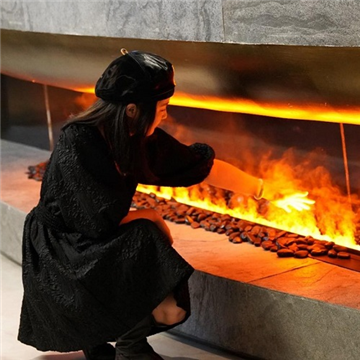 How does an ethanol fireplace work?
